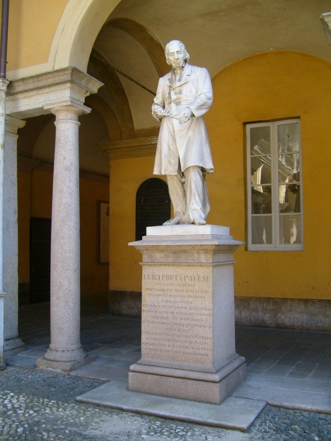 Luigi Porta statue, University, Pavia - 1.JPG